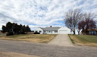 820 Skyline Dr, Bassett, NE 68714
