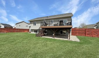 2768 Heritage Dr, Minot, ND 58703