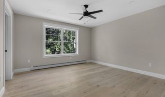 52 Woodbrey Ln, Standish, ME 04084