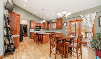 2225 E Byrum Cir, Brandon, SD 57005