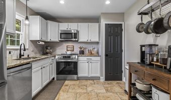 21 Sun Aire Dr, Arnold, MO 63010