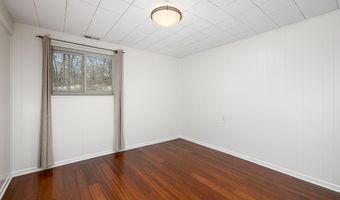 4120 Woodland Dr, Ann Arbor, MI 48103