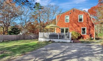89 Narrow Ln, Charlestown, RI 02813