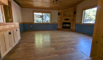 514 W30/W32 Sawyer St W30/32, Cascade, ID 83611