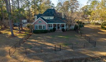 708 Town And Country Dr, Adel, GA 31620
