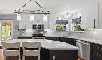 329 Gateford Dr, Ballwin, MO 63021