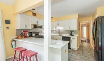 1 Victoria Pines Ln, Andover, NJ 07848