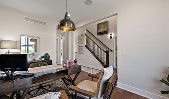 6151 N TRAILWOODS Dr, Ann Arbor, MI 48103