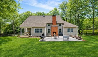 132 Codfish Hill Rd, Bethel, CT 06801