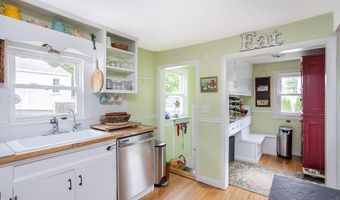50 Cole St, Jamestown, RI 02835