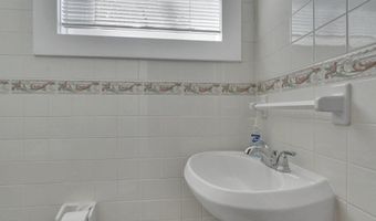 32 Inlet Ter, Belmar, NJ 07719