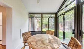 6515 E HALBERT Rd, Bethesda, MD 20817