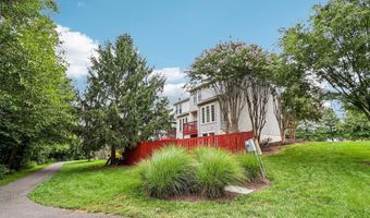 21208 HEDGEROW Ter, Ashburn, VA 20147