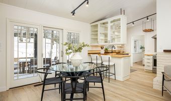 4120 Woodland Dr, Ann Arbor, MI 48103