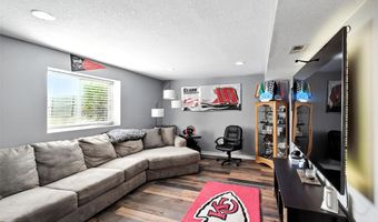 2723 4th Ave SE, Altoona, IA 50009
