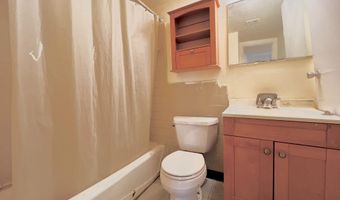 5217 NEWTON St 101, Bladensburg, MD 20710
