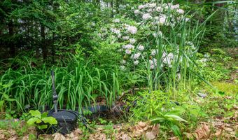 8 Pine Acres Rd, Amherst, NH 03031
