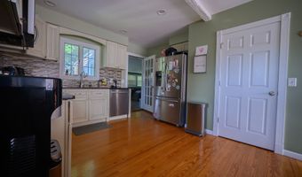 15 Farnam Hl, Bethel, CT 06801