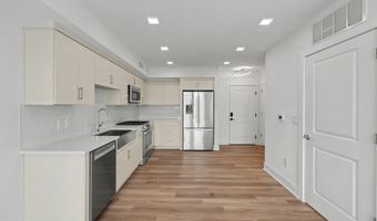 701 N HENRY St 401, Alexandria, VA 22314
