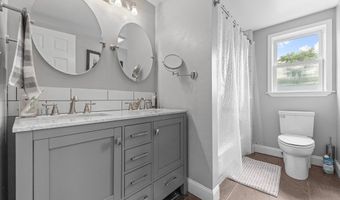 958 Cornell Dr, Alliance, OH 44601