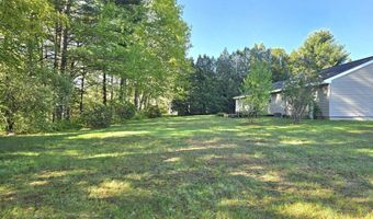 83 Clover Ln, Auburn, ME 04210