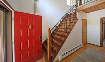 707 Benton Hill Rd, Becket, MA 01223