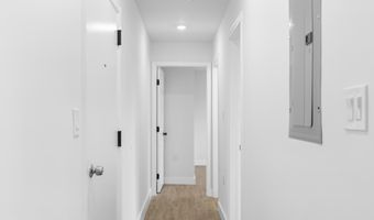 324 61ST St NE 4, Washington, DC 20019