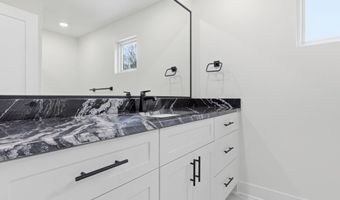 3076 Avilla Manor Trl, Alexander, AR 72002