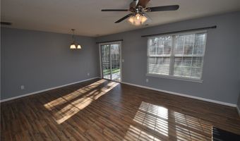 202 Thorncrest Dr, Apex, NC 27539