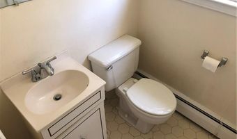 25 Riverside Dr B9, Clinton, CT 06413