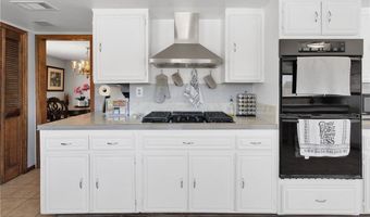 19678 Red Feather Rd, Apple Valley, CA 92307