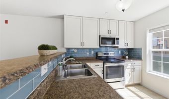 9719 Crayford Dr D, Affton, MO 63123
