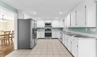 2 Westerly Dr, Bourne, MA 02532