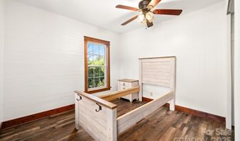 15 Deaver Dr, Asheville, NC 28806