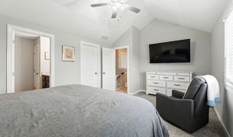 1308 Hideaway Dr, Auburn, IN 46706