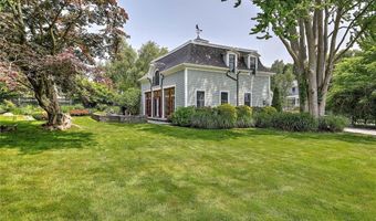 12 Howe St, Bristol, RI 02809
