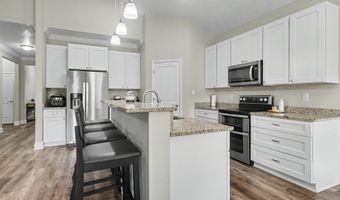 746 Waters View Dr, Biloxi, MS 39532