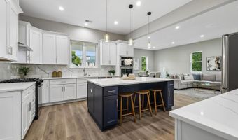 735 N GEORGE MASON Dr, Arlington, VA 22203