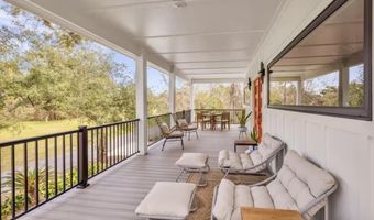 218 Thomas St, Bay St. Louis, MS 39520