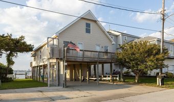 241 Moonlight Dr, Atlantic Beach, NC 28512