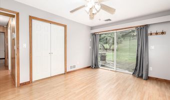 6 Caye Rd, Danbury, CT 06811