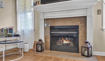65 Pelican Dr, Bayville, NJ 08721