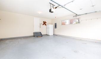 16 Thistle Holw 16, Avon, CT 06001