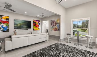 808 EDGEWATER Dr, Orlando, FL 32804