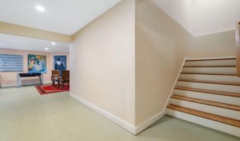 1026 Essex St, Bangor, ME 04401