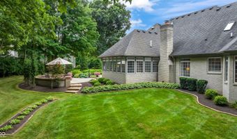 924 Woodcrest Way, Anderson, IN 46012