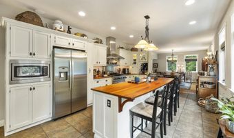 1201 Paradise Valley Rd, Bonners Ferry, ID 83805