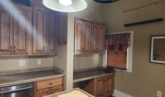 205 N Hundley St, Albany, MO 64402