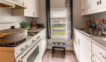 131 Roma St, East Providence, RI 02914