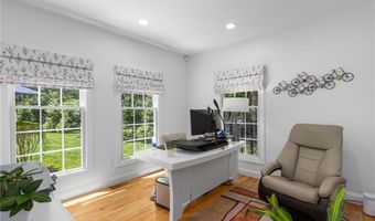 19 Cassandra Ln, North Kingstown, RI 02852